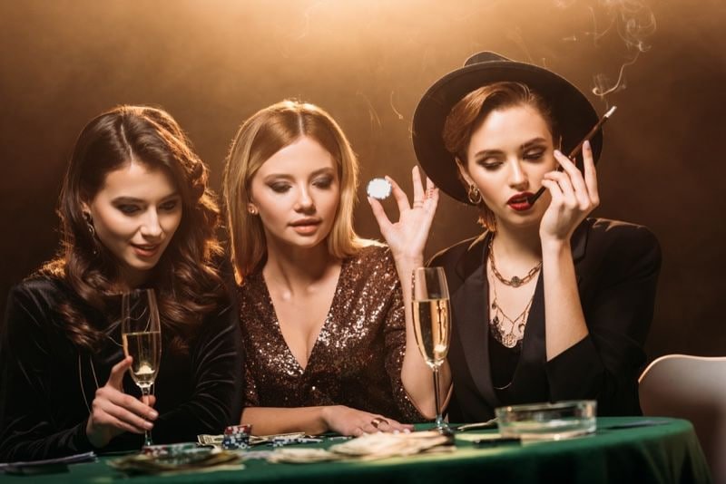 Tabel pembayaran Match Winner menampilkan nilai simbol dan bonus fitur khusus